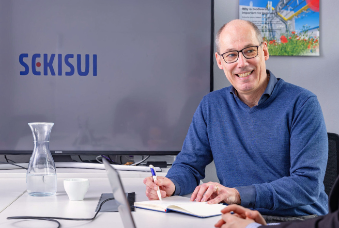 Japanese and Western Business Cultures at SEKISUI